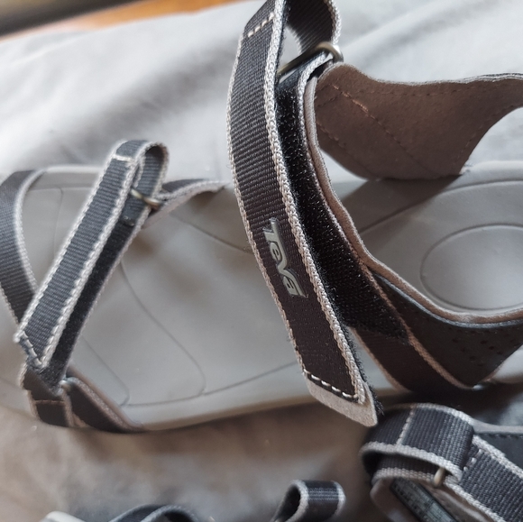 NWOT Teva Tirra Sandals - Picture 7 of 7